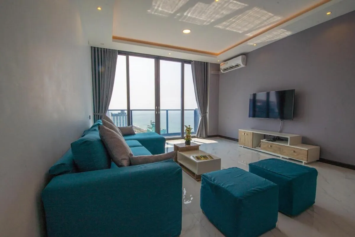Cozy Beachfront 3-Bedroom Apartment In City Centre Colombo