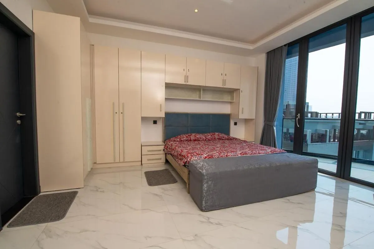 Cozy Beachfront 3-Bedroom Apartment In City Centre Colombo