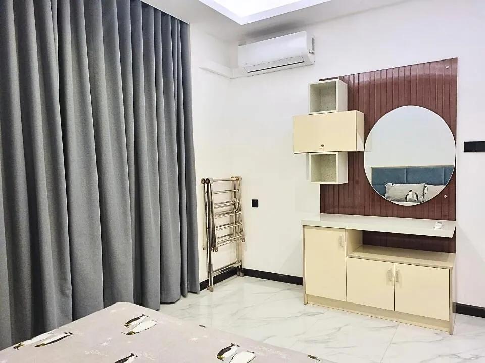 Cozy Beachfront 3-Bedroom Apartment In City Centre Colombo