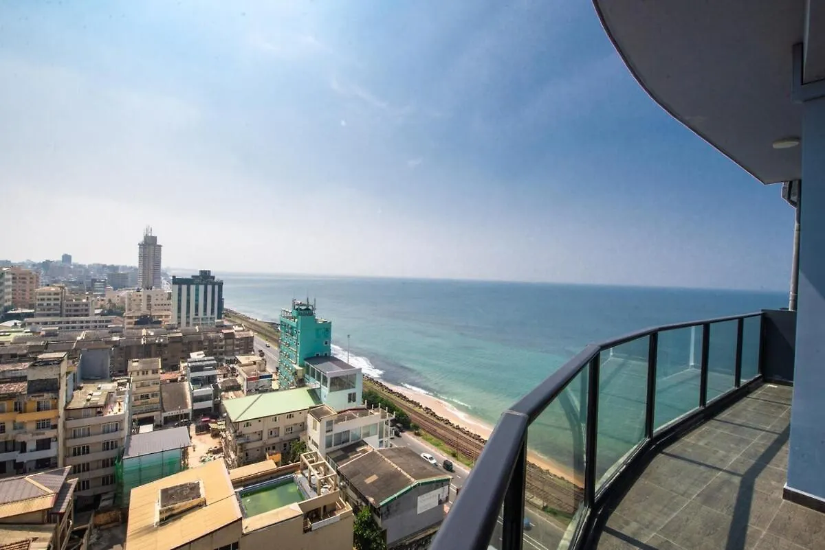 Cozy Beachfront 3-Bedroom Apartment In City Centre Colombo