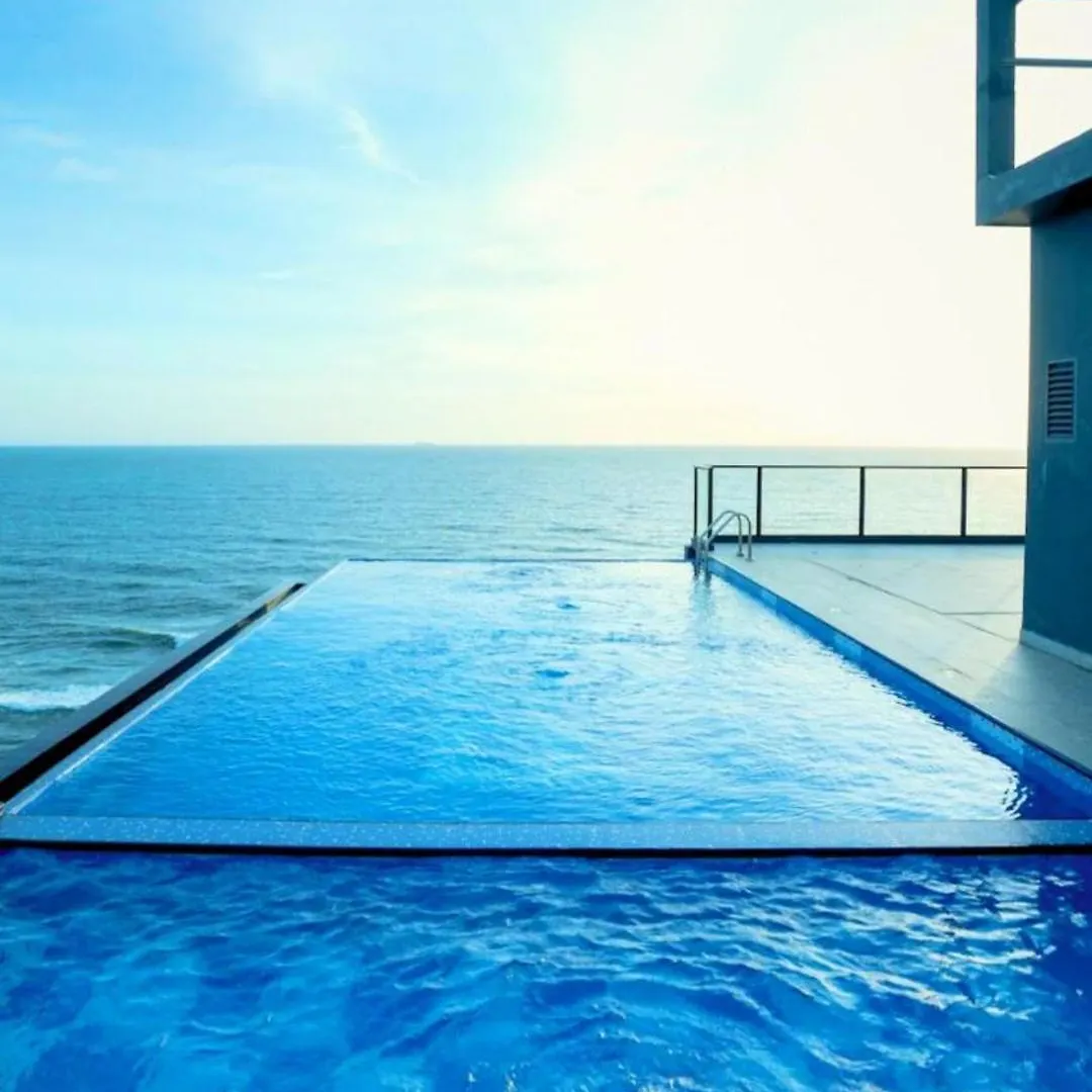 Cozy Beachfront 3-Bedroom Apartment In City Centre Colombo Sri Lanka