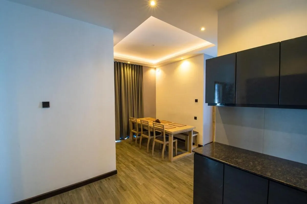 Cozy Beachfront 3-Bedroom Apartment In City Centre Kolombo